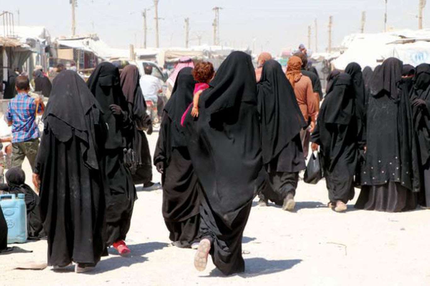 PKK/YPG kontrolündeki Hol kampında şiddet artıyor PKK/YPG kontrolündeki Hol kampında şiddet artıyor